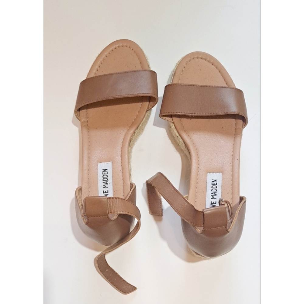 Brand NEW Steve Madden Sandals